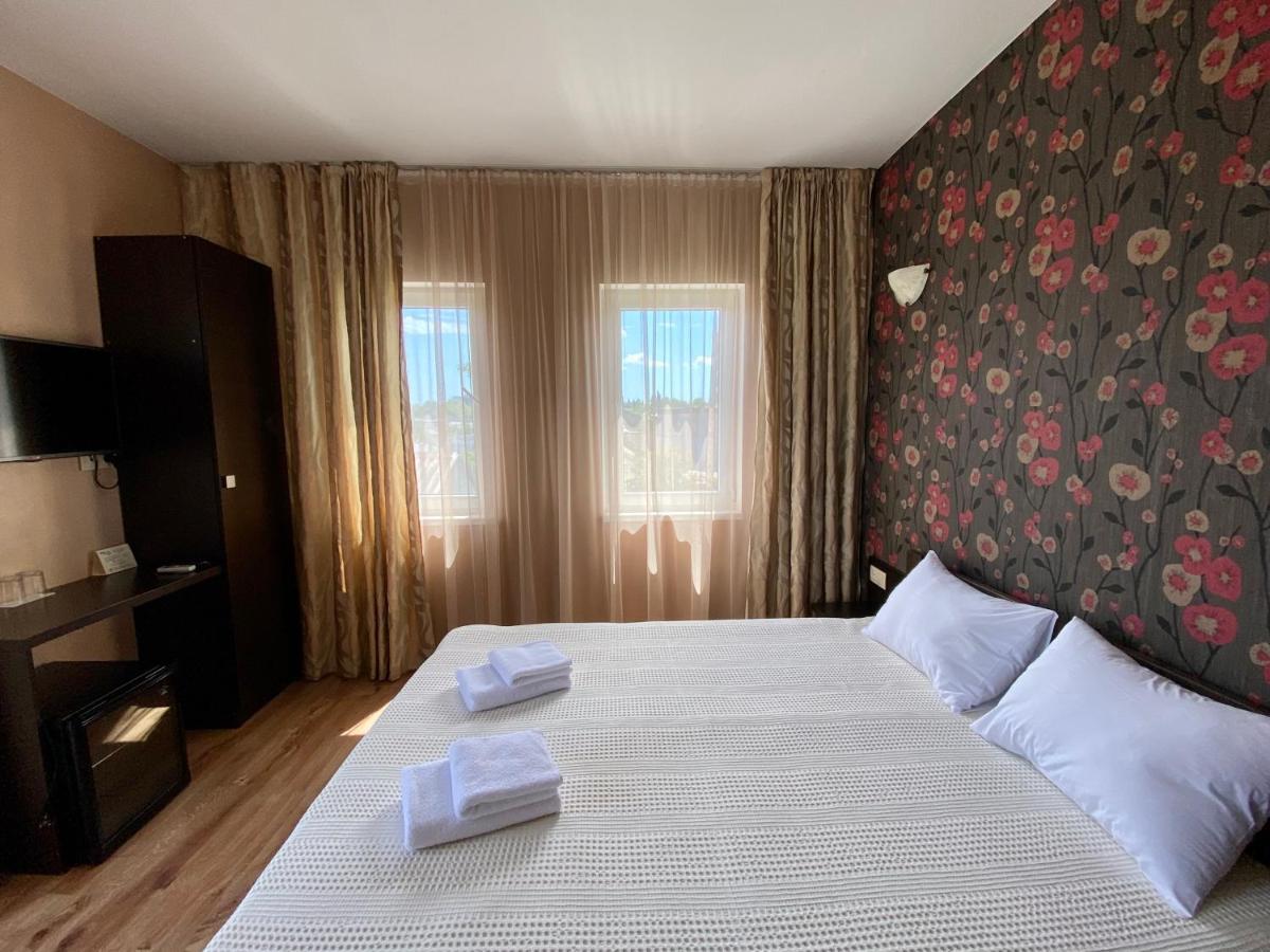 Hôtel Gosti à Odessa Extérieur photo