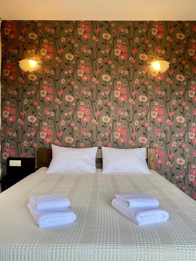 Hôtel Gosti à Odessa Extérieur photo